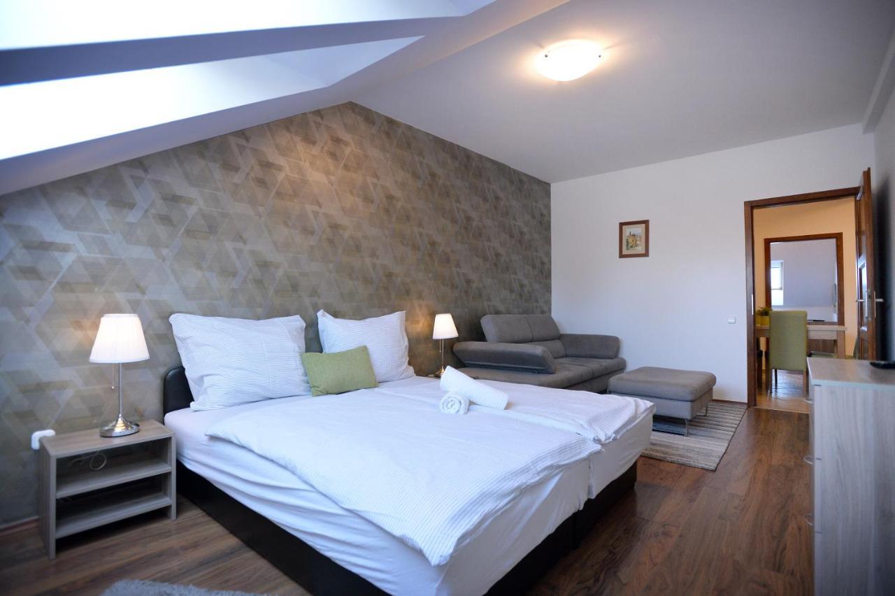 Corner Apartman Έγκερ Εξωτερικό φωτογραφία