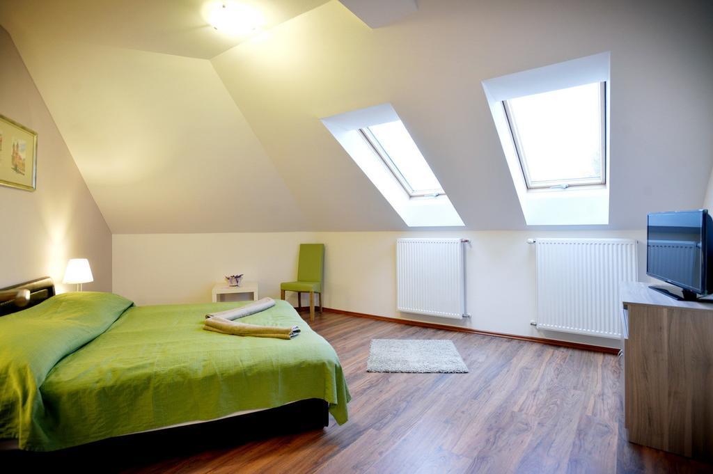 Corner Apartman Έγκερ Δωμάτιο φωτογραφία