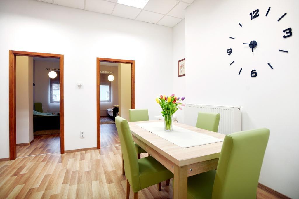 Corner Apartman Έγκερ Δωμάτιο φωτογραφία
